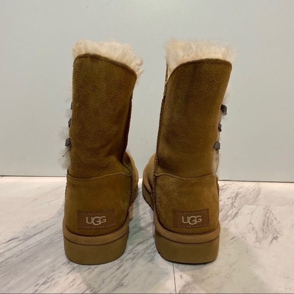 New! UGG Constantine Chestnut Short Boots 6 - Picture 3 of 15